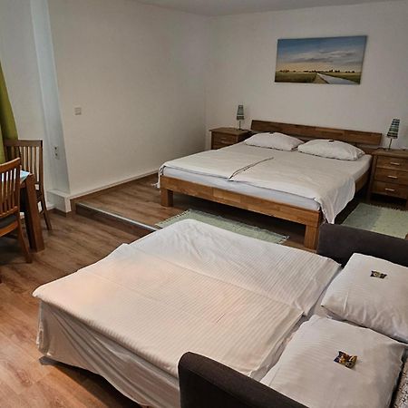 Hotel Hirsch غنزبرغ المظهر الخارجي الصورة
