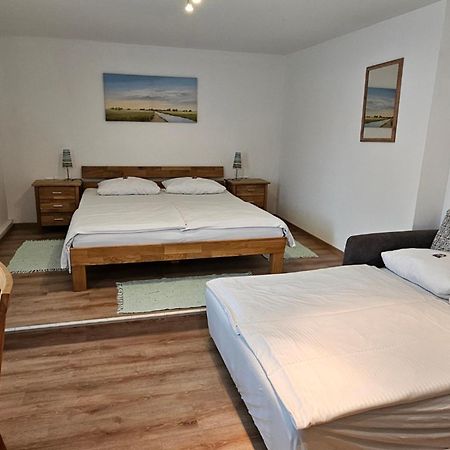Hotel Hirsch غنزبرغ المظهر الخارجي الصورة