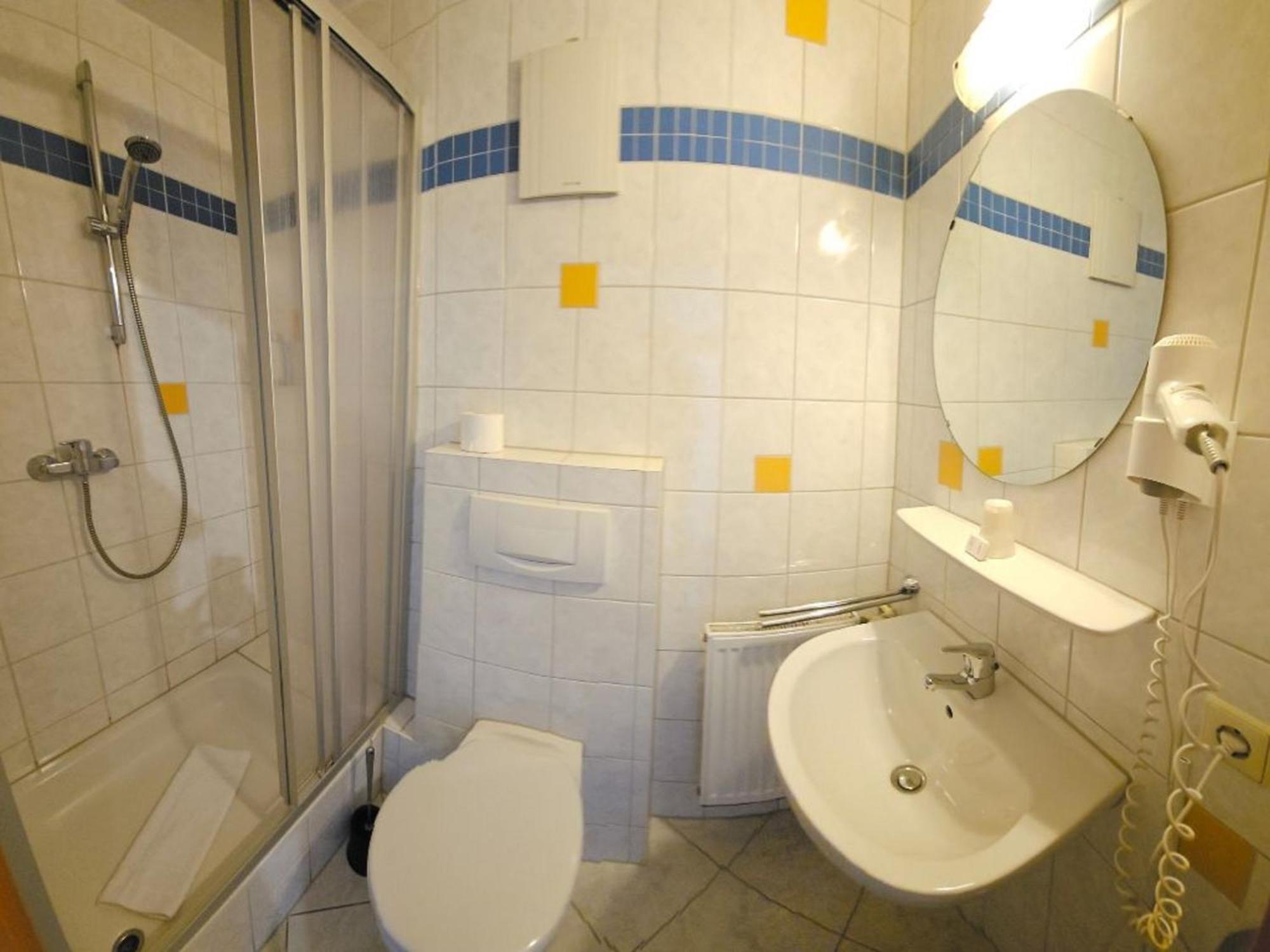 Hotel Hirsch غنزبرغ المظهر الخارجي الصورة