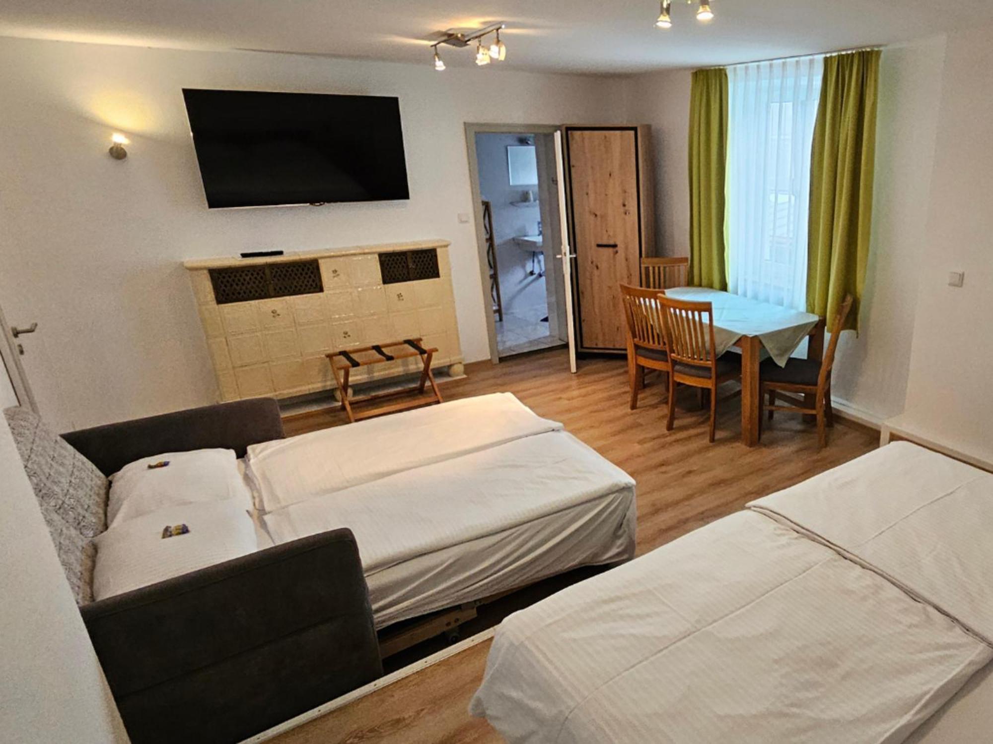 Hotel Hirsch غنزبرغ المظهر الخارجي الصورة